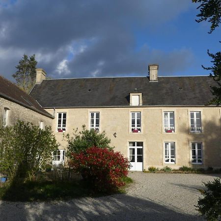 Mandeville-en-Bessin Domaine De La Cour Vautier Bed & Breakfast エクステリア 写真